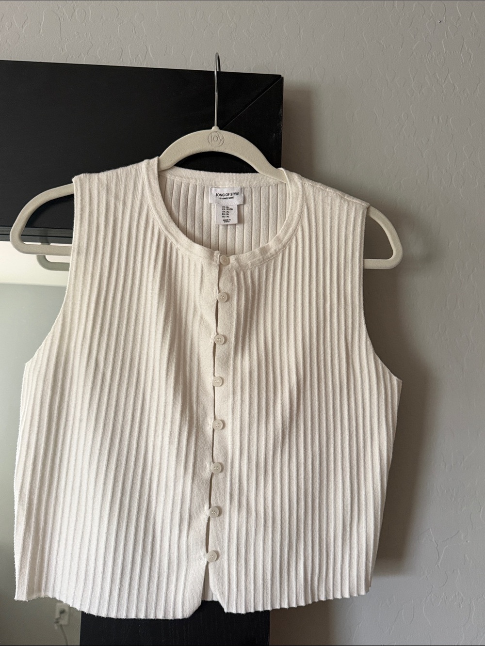 Song of Style Cream Ribbed Button-Front Sleeveless Tank